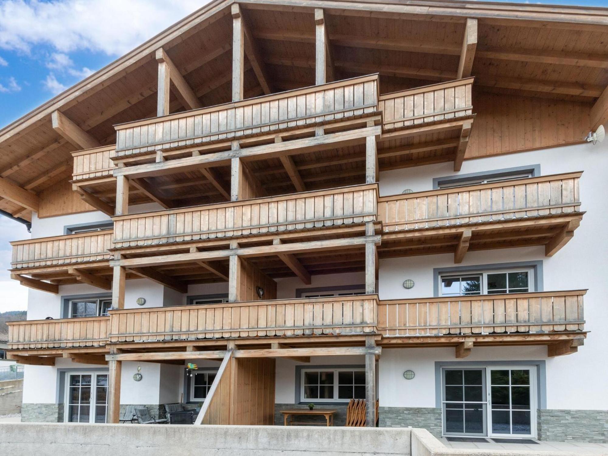 Luxury Penthouse With Balcony Ski Storage Carport Lift Apartment Brixen im Thale Ngoại thất bức ảnh