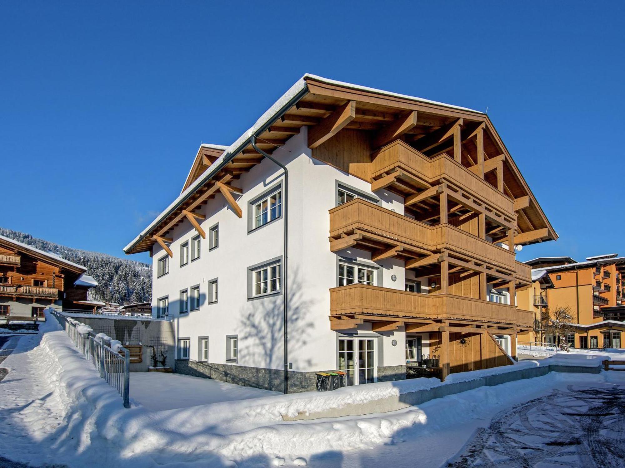 Luxury Penthouse With Balcony Ski Storage Carport Lift Apartment Brixen im Thale Ngoại thất bức ảnh